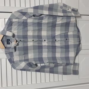 Place 100% cotton buttondown.  Size L/14 girls